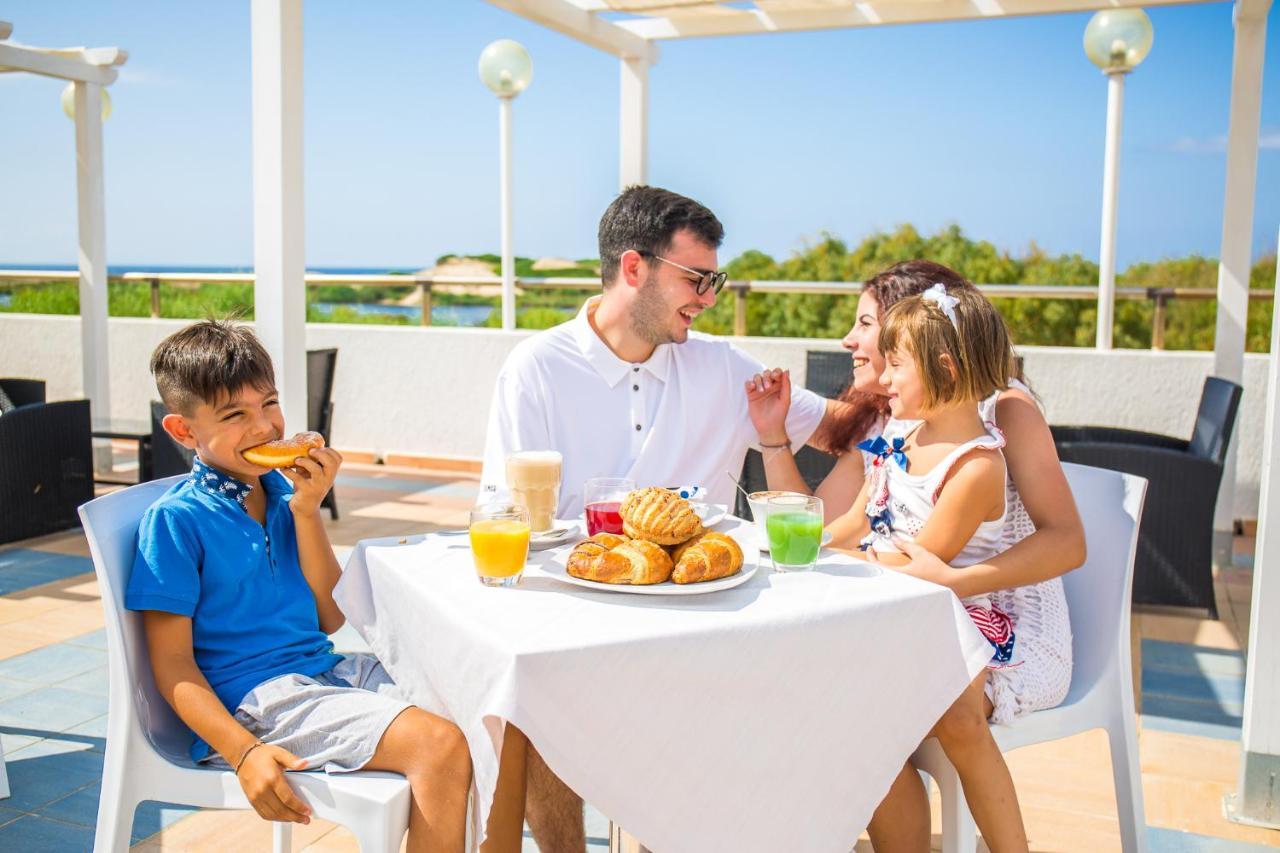 Village & Camping La Foce 발레도리아 외부 사진