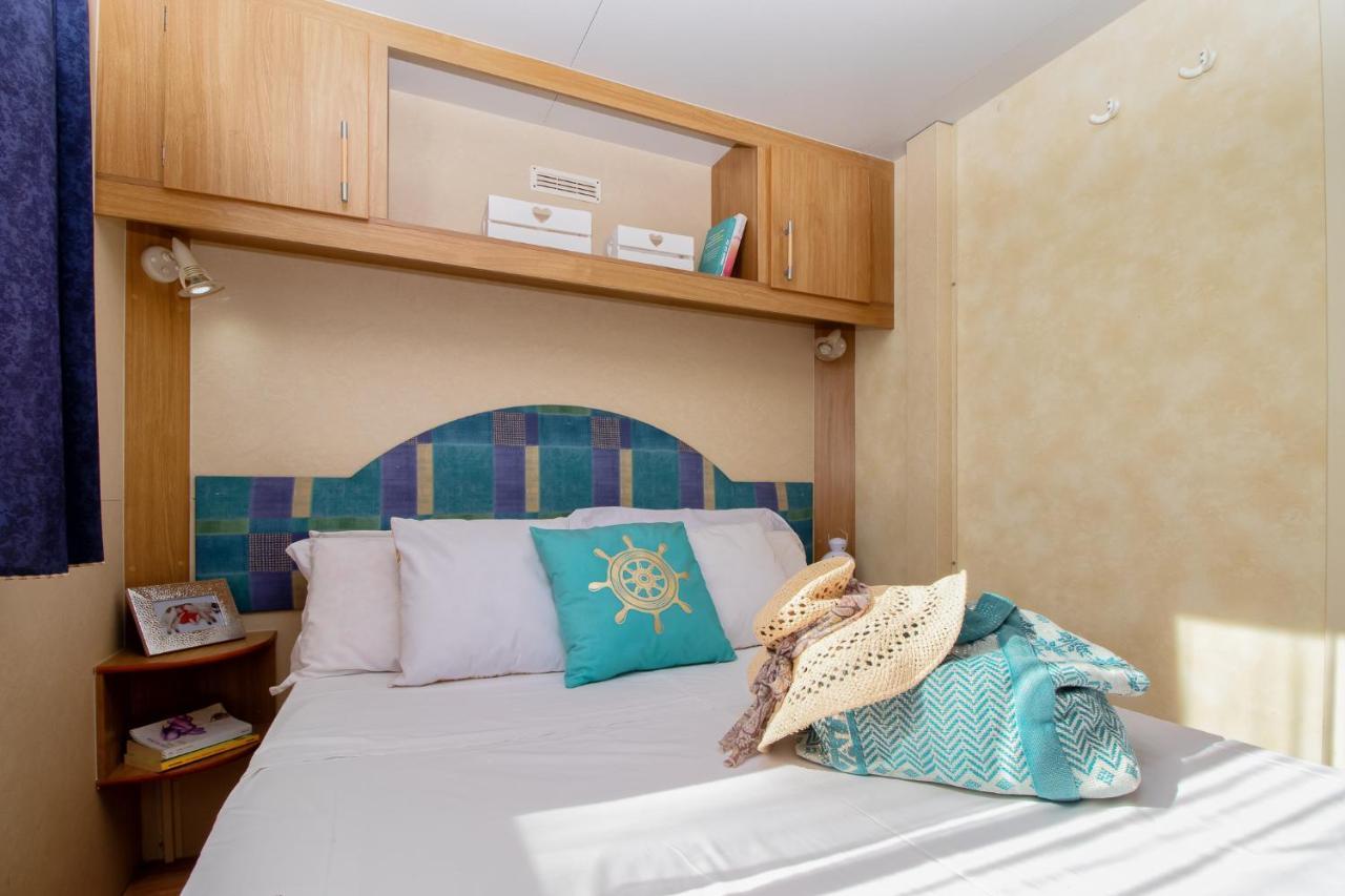 Village & Camping La Foce 발레도리아 외부 사진