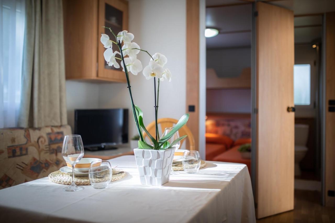 Village & Camping La Foce 발레도리아 외부 사진